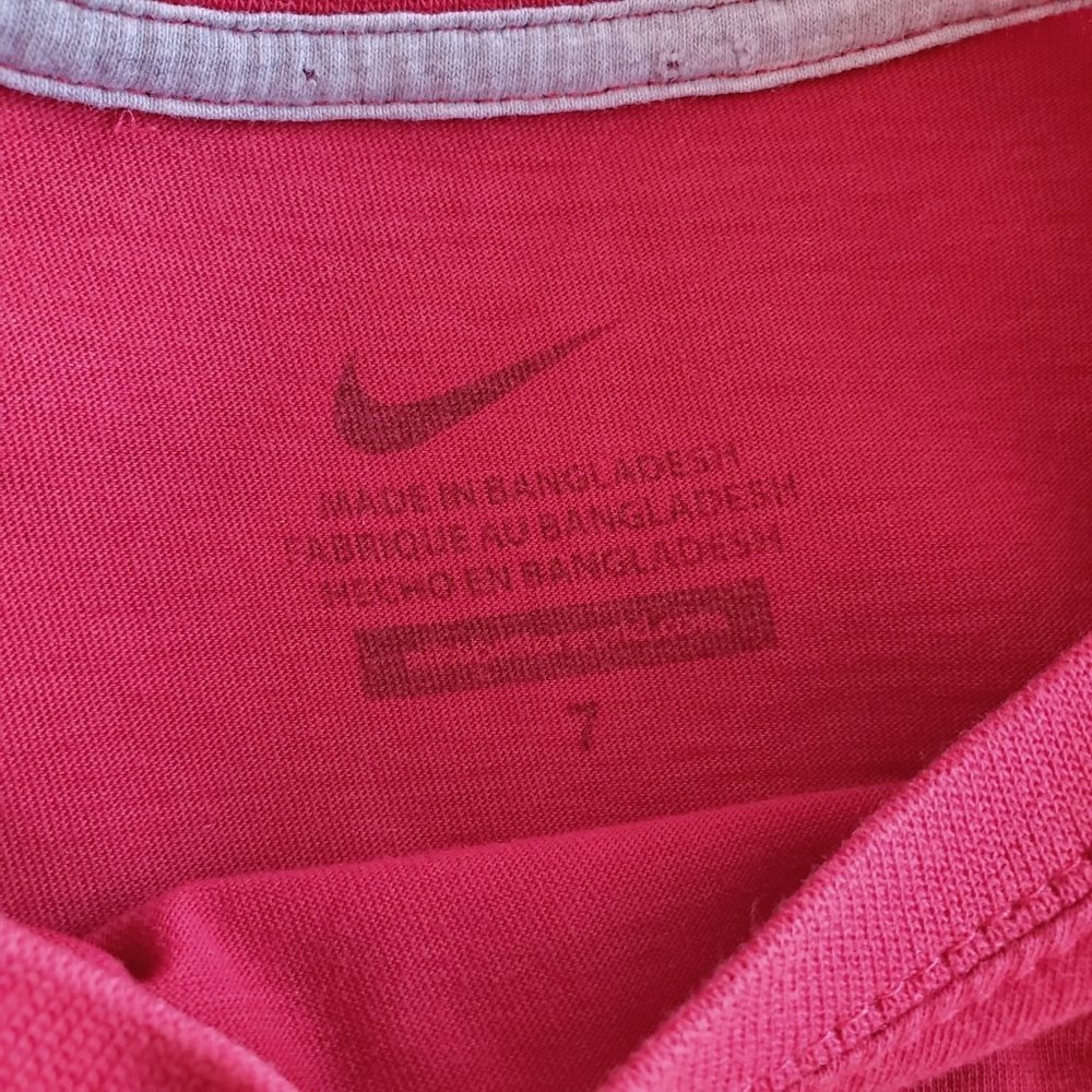 NIKE SWOOSH JUST DO IT Faded Red Tee Boys 7 Girkls Kids Athleisure Sports - Picture 4 of 6